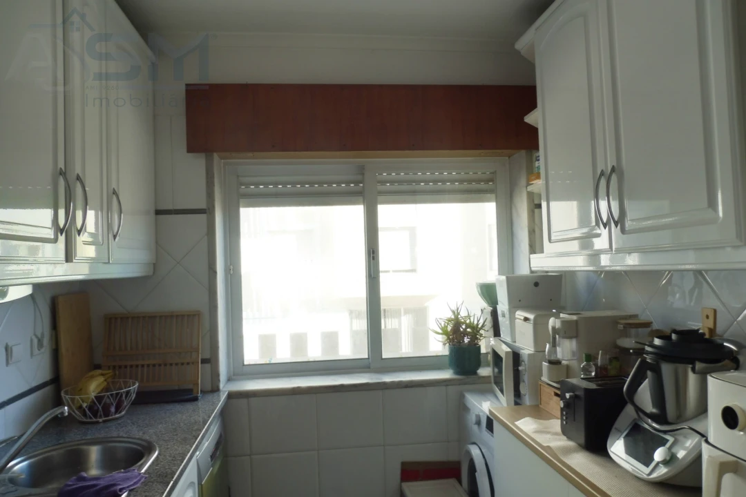 Apartamento T1 para Arrendamento em Rio de Mouro Foto 5