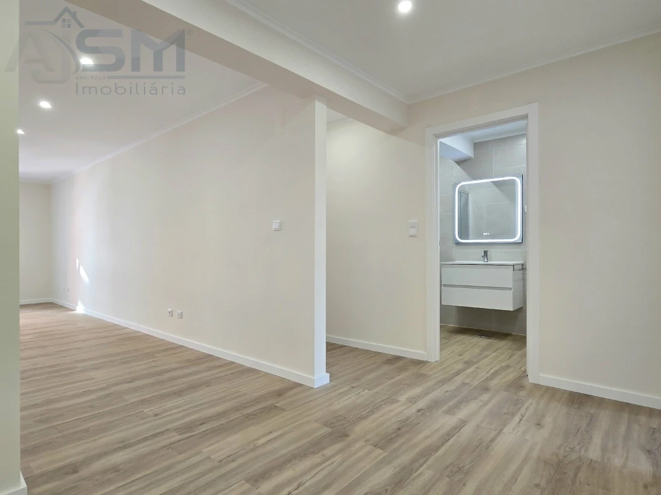 Apartamento T2 para Venda em Massamá e Monte Abraão Foto 10