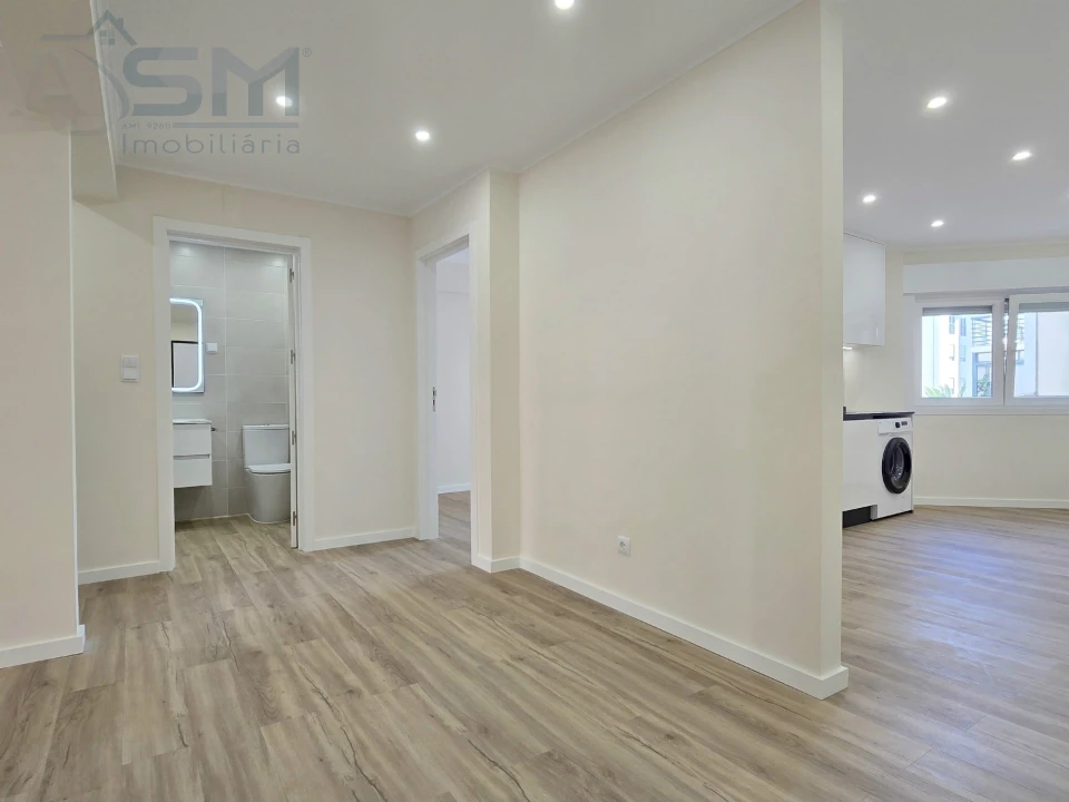 Apartamento T2 para Venda em Massamá e Monte Abraão Foto 22