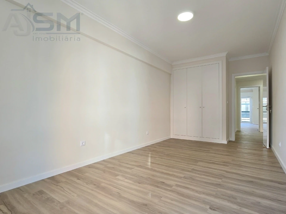 Apartamento T2 para Venda em Massamá e Monte Abraão Foto 8