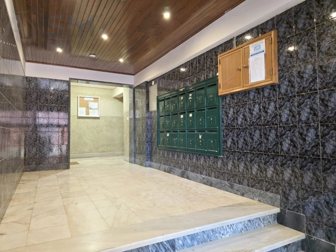 Apartamento T2 para Venda em Massamá e Monte Abraão Foto 27