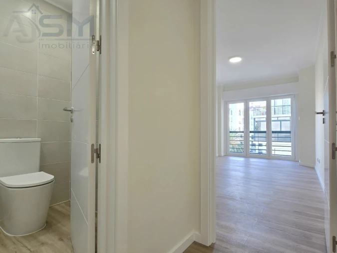 Apartamento T2 para Venda em Massamá e Monte Abraão Foto 16