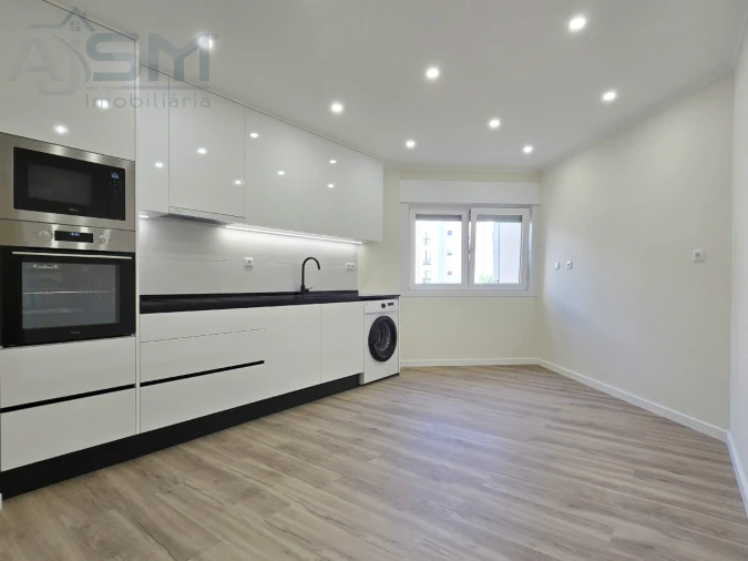 Apartamento T2 para Venda em Massamá e Monte Abraão Foto 23