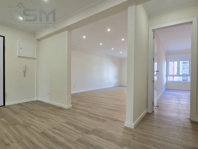 Apartamento T2 para Venda em Massamá e Monte Abraão Foto 5