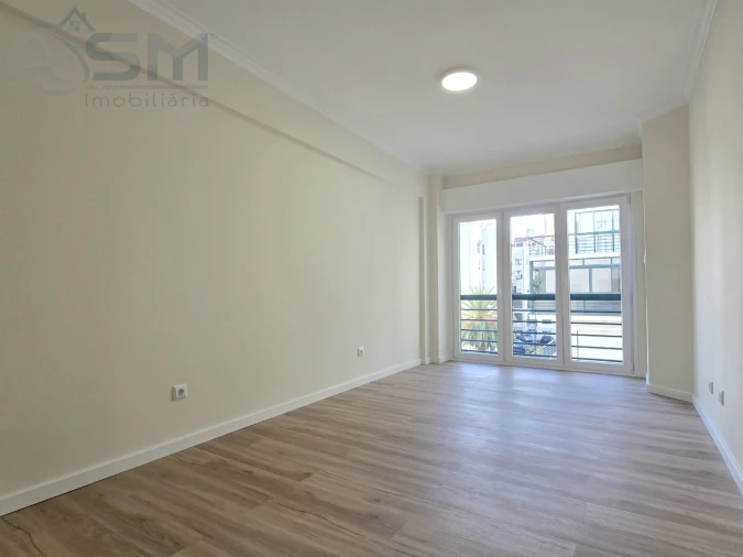 Apartamento T2 para Venda em Massamá e Monte Abraão Foto 17