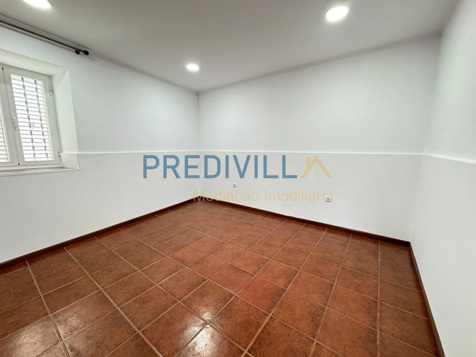 Moradia T2 para Arrendamento em Vilar e Mosteiró Foto 14