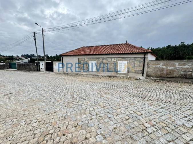 Moradia T2 para Arrendamento em Vilar e Mosteiró Foto 2