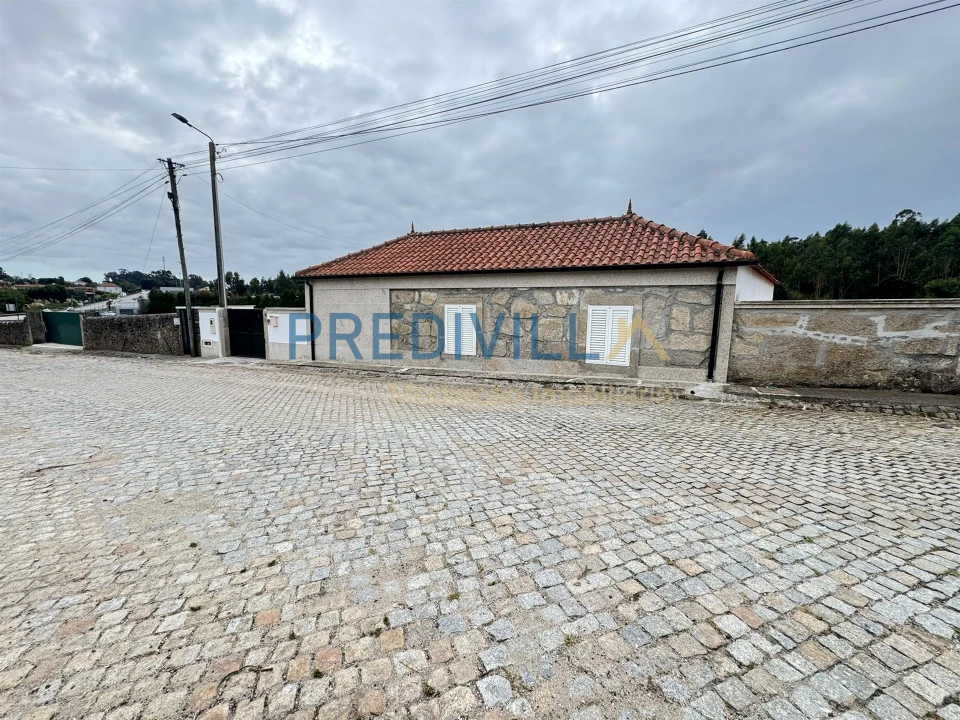 Moradia T2 para Arrendamento em Vilar e Mosteiró Foto 2