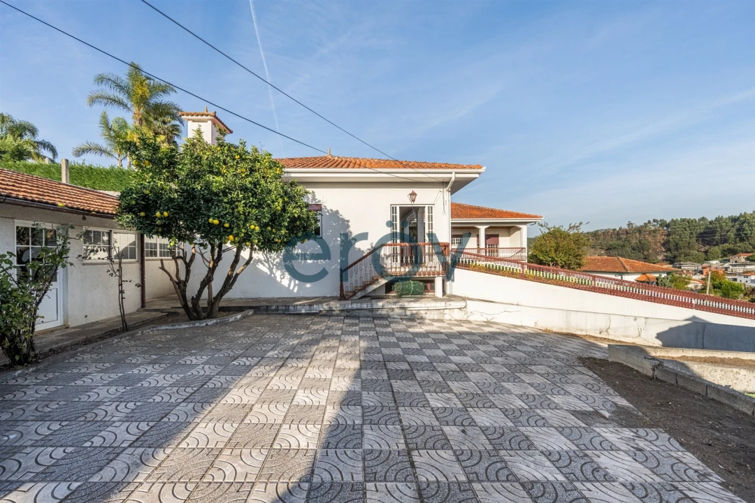 Moradia T4 para Venda em Moreira de Conegos Foto 49
