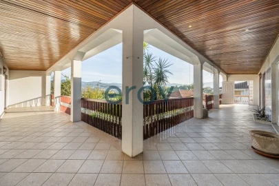 Moradia T4 para Venda em Moreira de Conegos