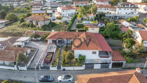 Moradia T4 para Venda em Moreira de Conegos