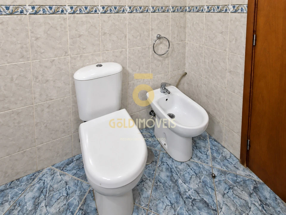 Apartamento T2 para Venda em Meixomil Foto 11