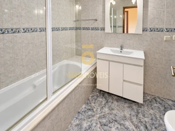 Apartamento T2 para Venda em Meixomil