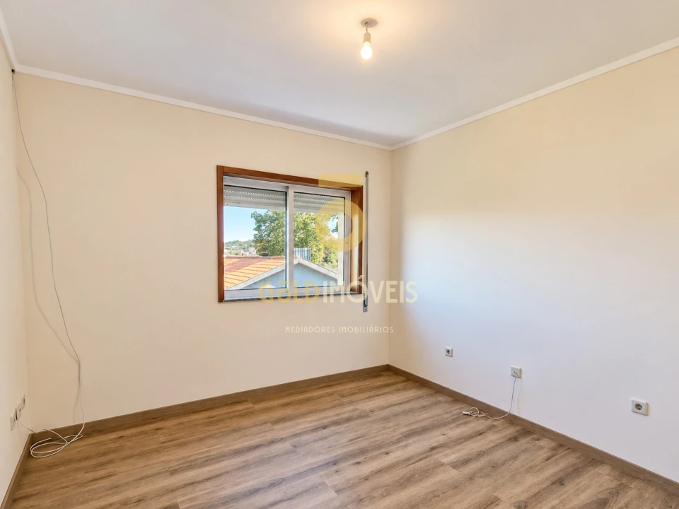 Apartamento T2 para Venda em Meixomil Foto 13
