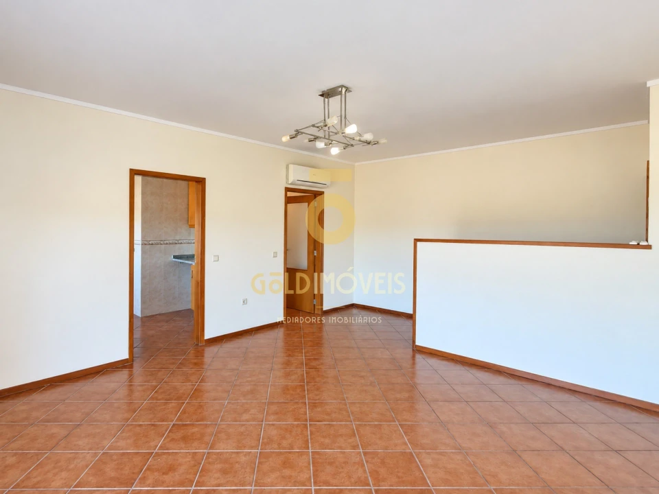 Apartamento T2 para Venda em Meixomil Foto 5