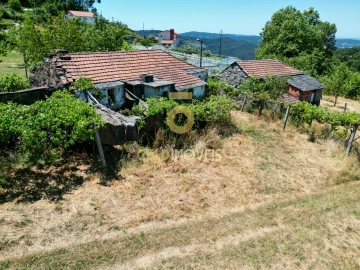 Quinta T4 para Venda em Fornelos
