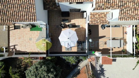 Moradia T3 para Venda em Ferreiras