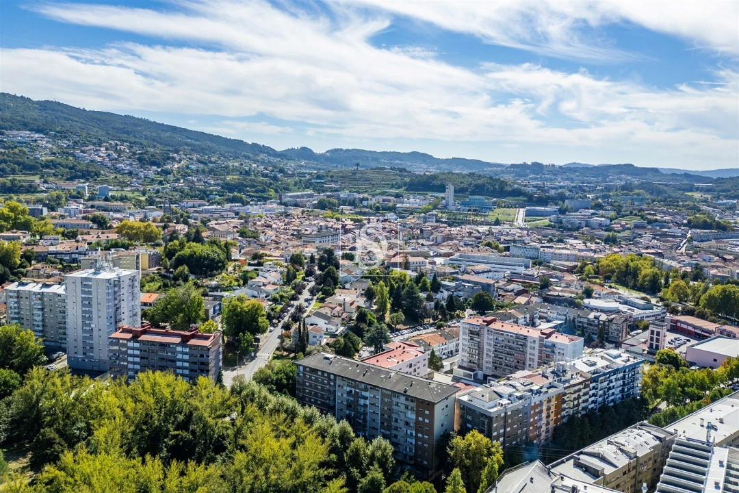 Apartamento T2 para Venda em Azurem Foto 26
