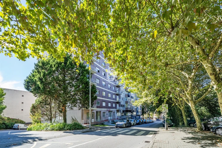 Apartamento T2 para Venda em Azurem Foto 5