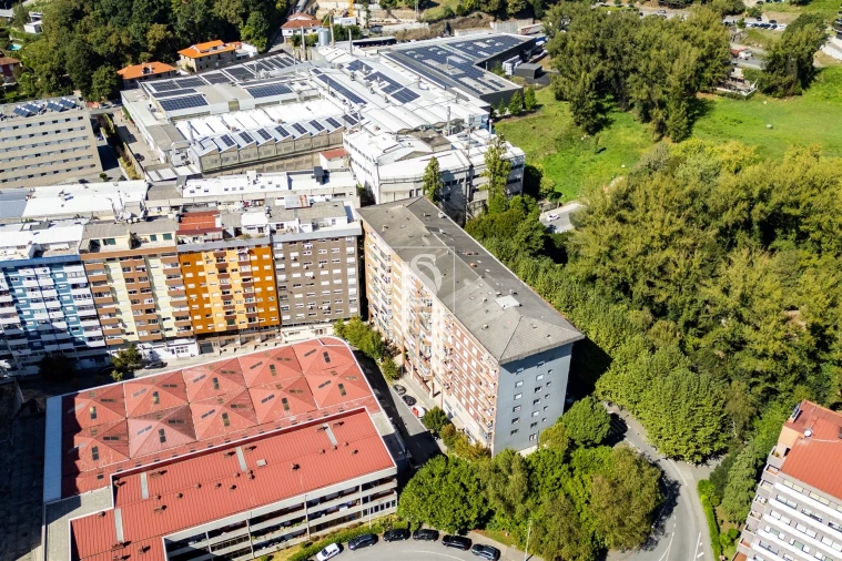 Apartamento T2 para Venda em Azurem Foto 24