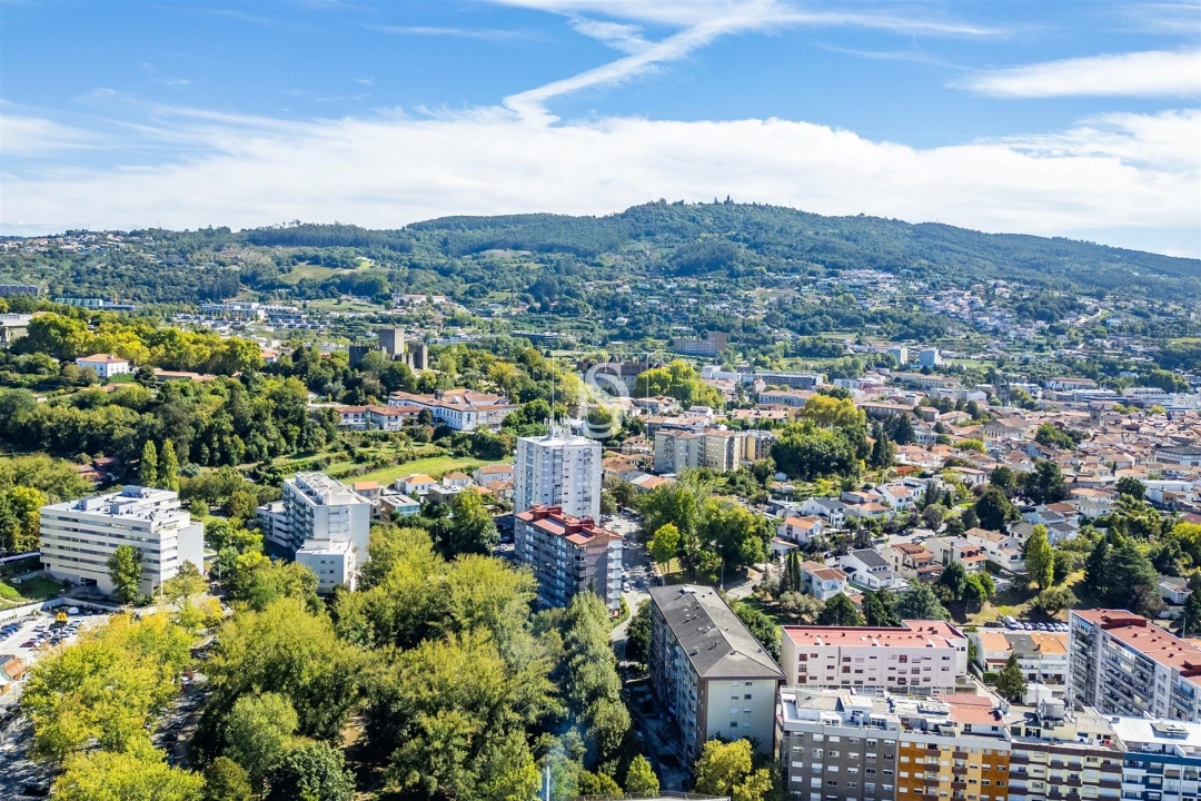 Apartamento T2 para Venda em Azurem Foto 27