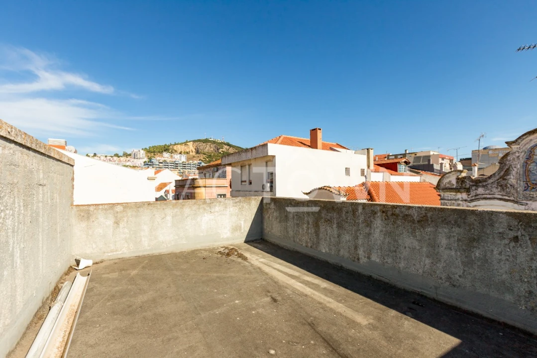 Prédio para Venda em Vila Franca de Xira Foto 23