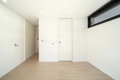 Moradia T5 para Venda em Madalena