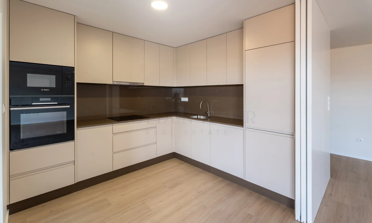 Apartamento T3 para Venda em Santa Marinha e São Pedro da Afurada Foto 1
