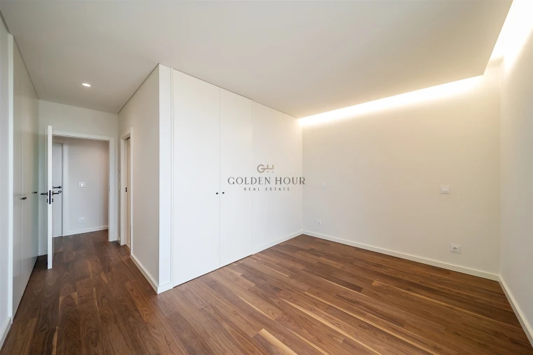 Apartamento T4 para Venda em Mafamude e Vilar do Paraíso Foto 42