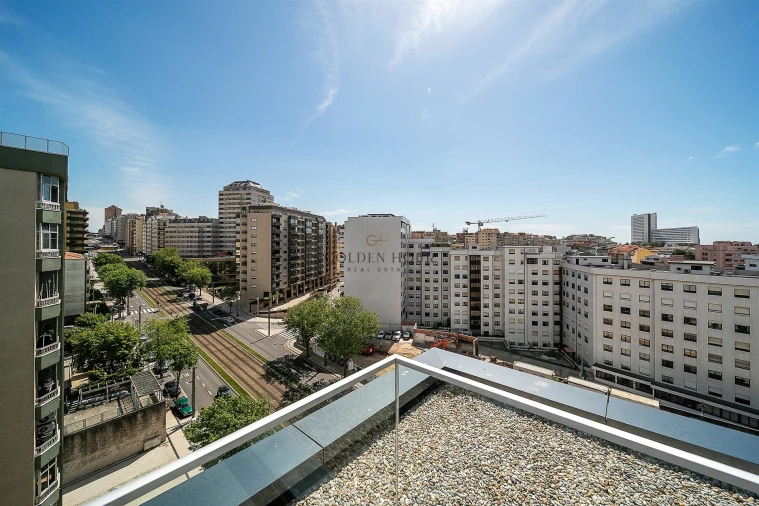 Apartamento T4 para Venda em Mafamude e Vilar do Paraíso Foto 11