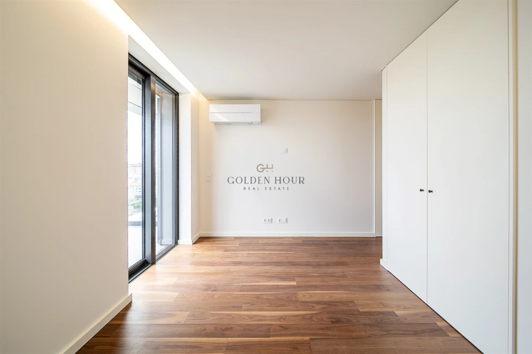 Apartamento T4 para Venda em Mafamude e Vilar do Paraíso Foto 43