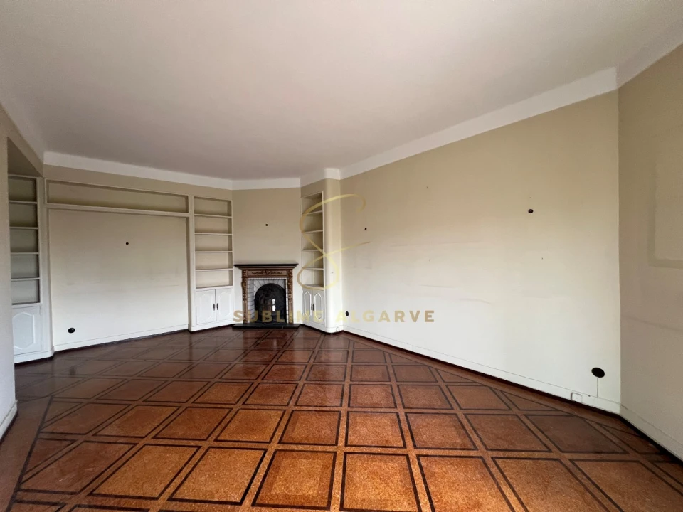 Apartamento T4 para Venda em Arroios Foto 9