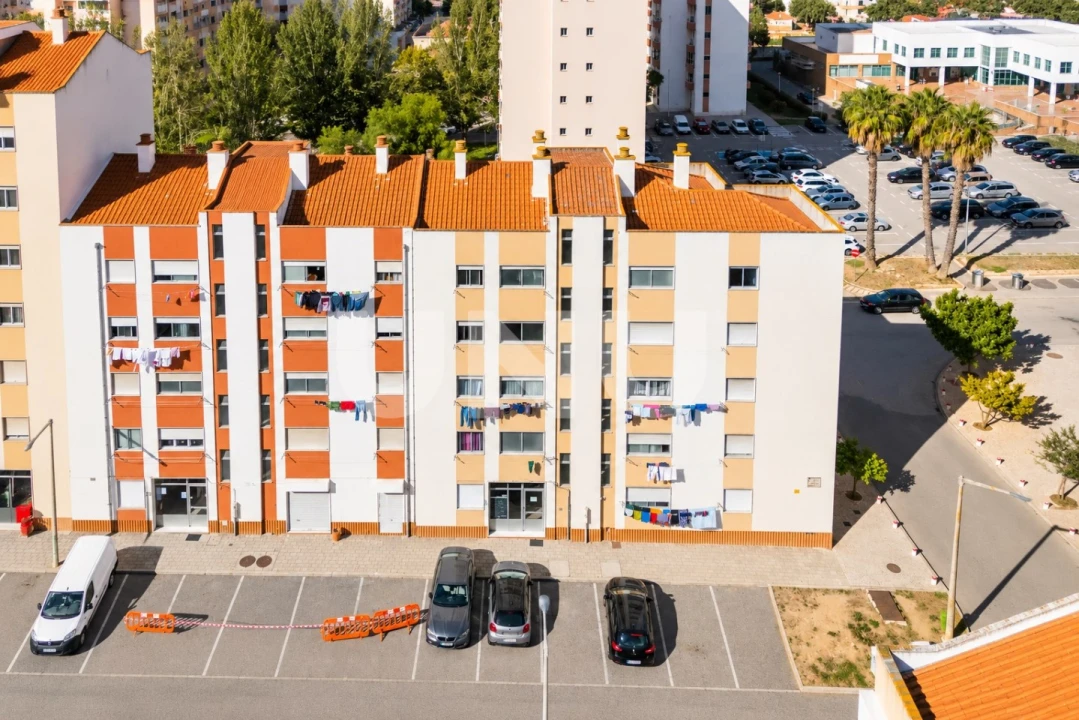 Apartamento T2 para Venda em Carregado e Cadafais Foto 1