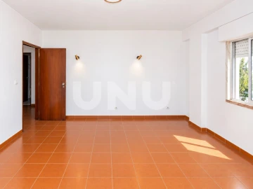 Apartamento T2 para Venda em Carregado e Cadafais