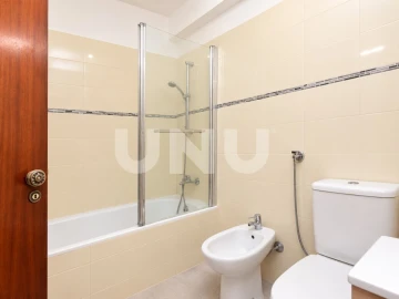 Apartamento T2 para Venda em Carregado e Cadafais