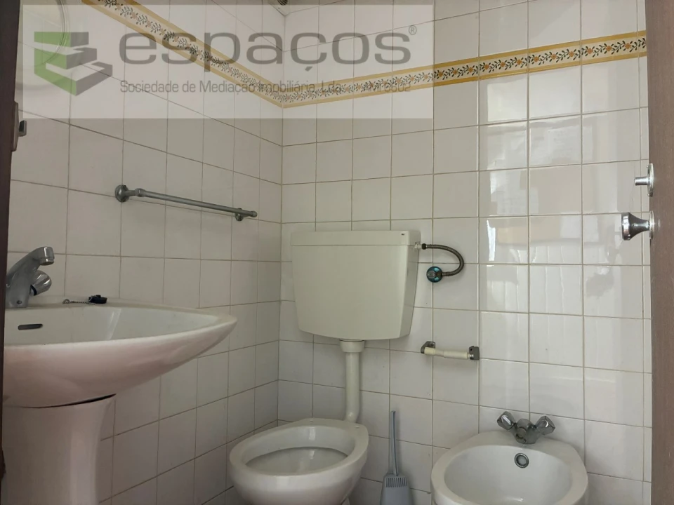 Moradia T2 para Venda em Lavacolhos Foto 40