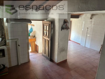 Moradia T2 para Venda em Lavacolhos