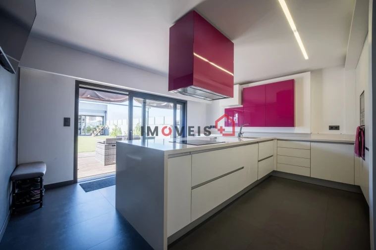 Moradia T3 para Venda em Vieira de Leiria Foto 6