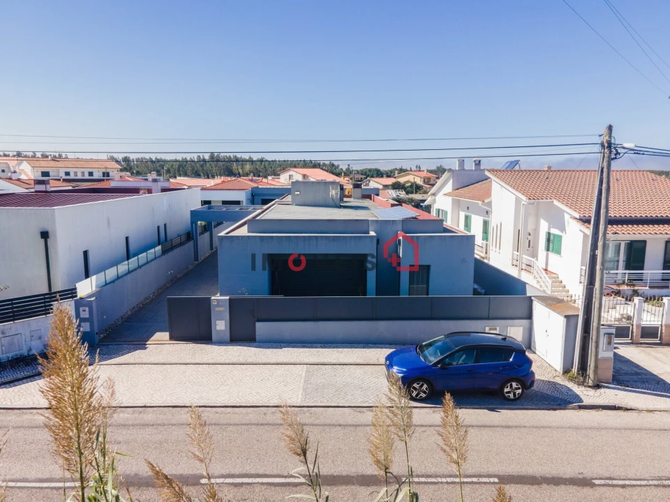 Moradia T3 para Venda em Vieira de Leiria Foto 1