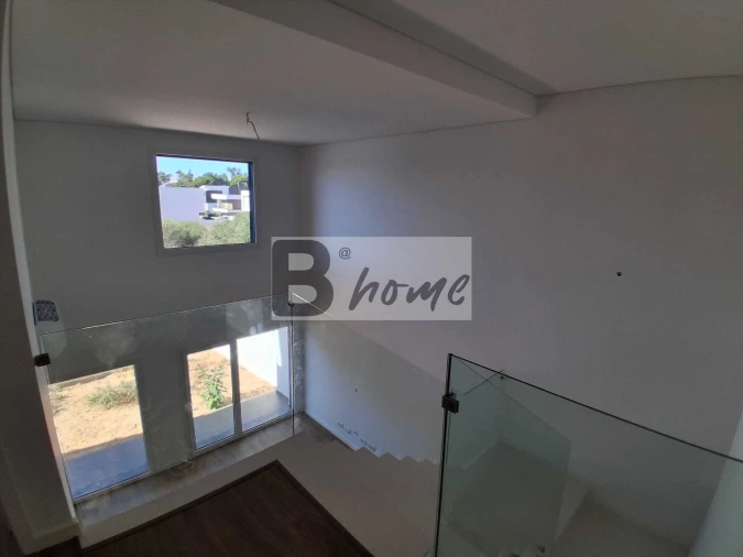 Moradia T4 para Venda em Laranjeiro e Feijó Foto 17