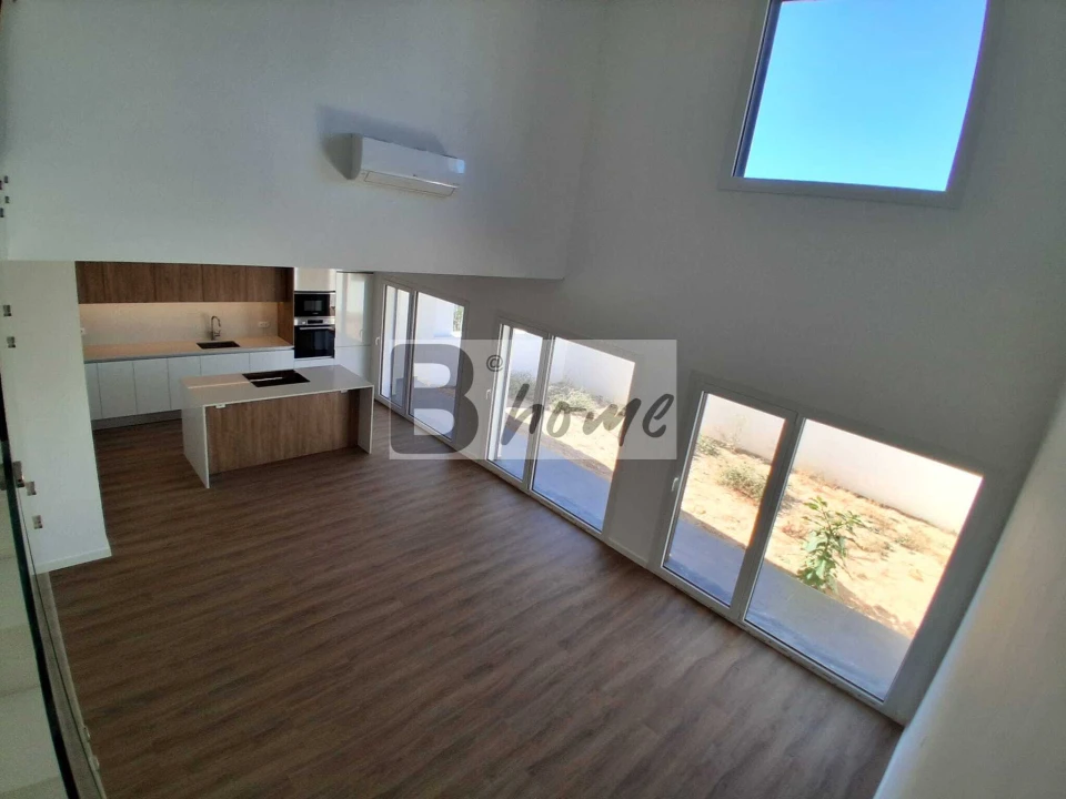 Moradia T4 para Venda em Laranjeiro e Feijó Foto 16