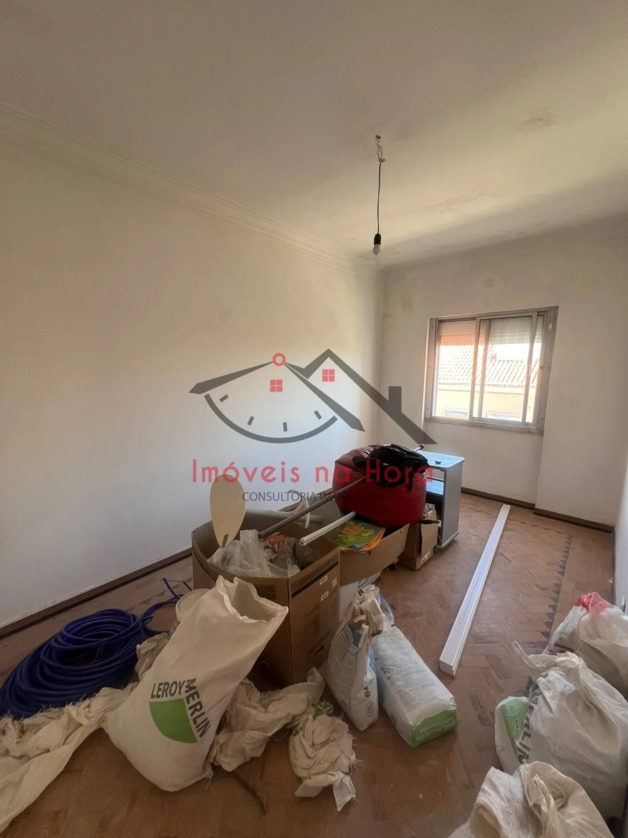 Apartamento T1 para Venda em Venteira Foto 7