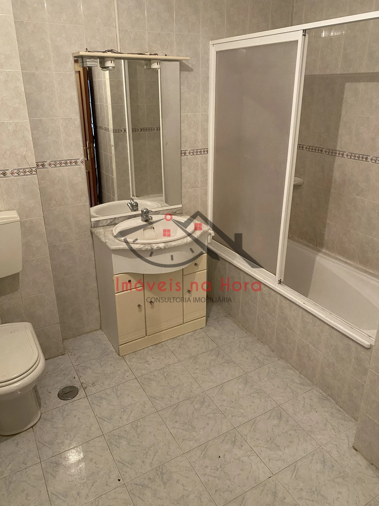 Apartamento T3 para Venda em Algueirão-Mem Martins Foto 2
