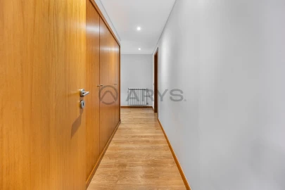 Apartamento T3 para Venda em Pico de Regalados, Gondiães e Mós