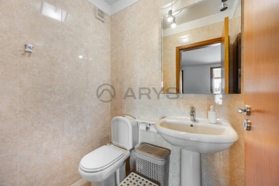 Apartamento T3 para Venda em Pico de Regalados, Gondiães e Mós