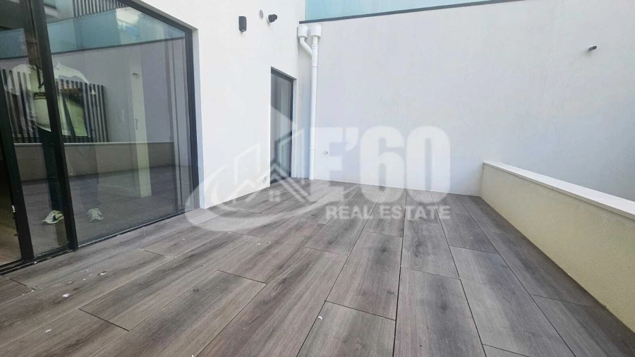 Apartamento T1 para Venda em Espinho Foto 5
