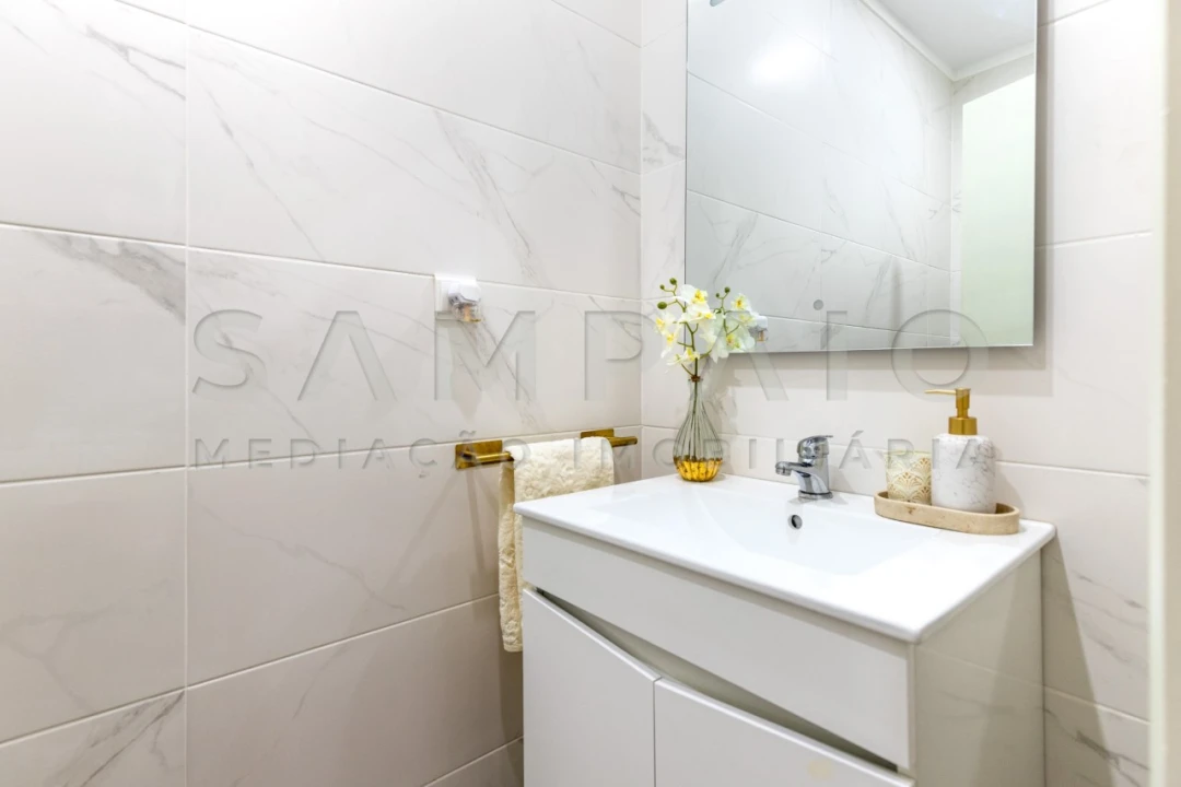Apartamento T2 para Venda em Valongo Foto 18