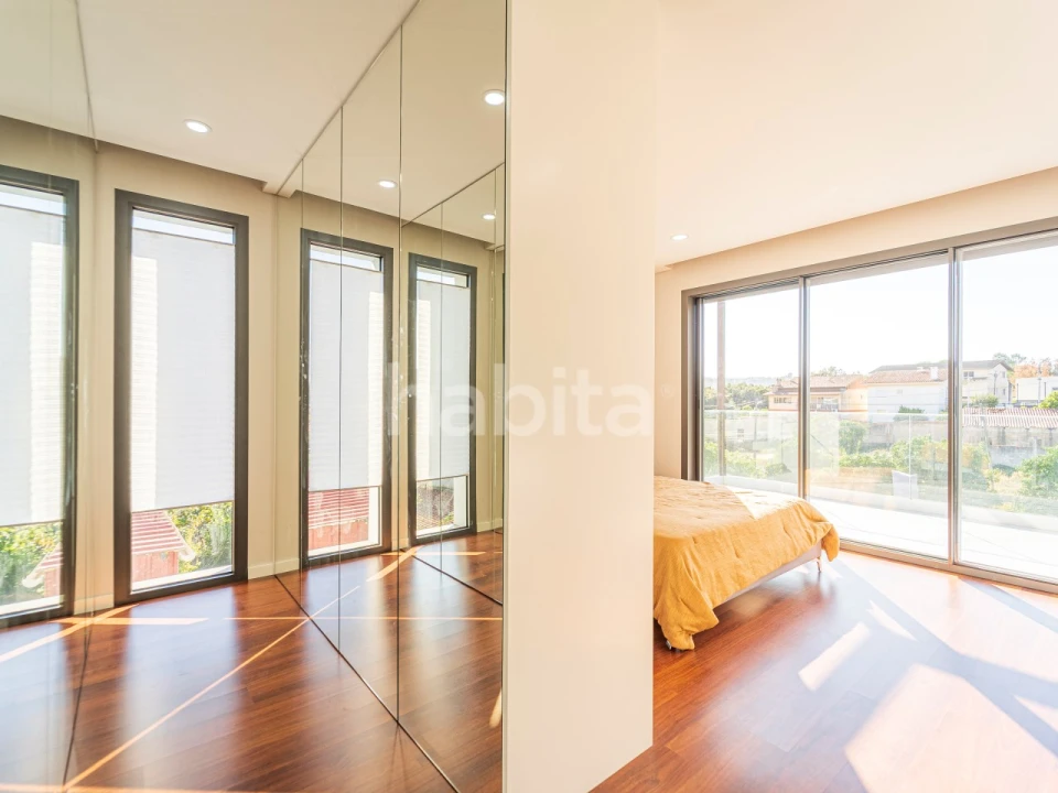 Moradia T4 para Venda em Santo Antonio dos Olivais Foto 32