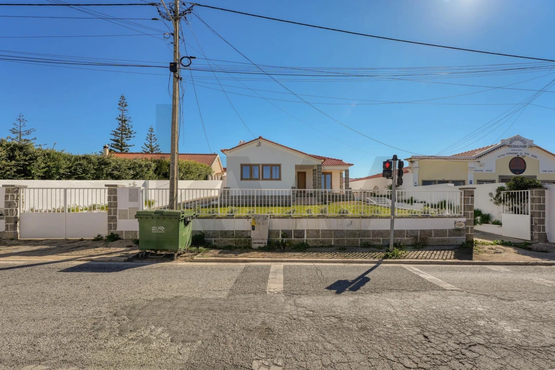 Moradia T3 para Venda em Colares Foto 46
