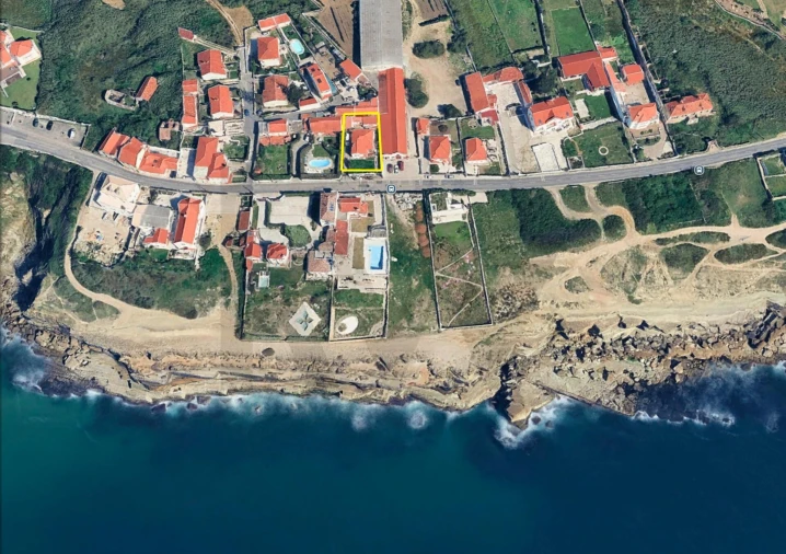Moradia T3 para Venda em Colares Foto 48